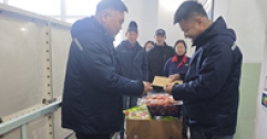 【市城市燃熱集團(tuán)富泰熱力】新華西分公司領(lǐng)導(dǎo)慰問(wèn)一線(xiàn)員工
